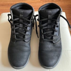 Timberland Hoverlite shoes for boys color black size 4.5